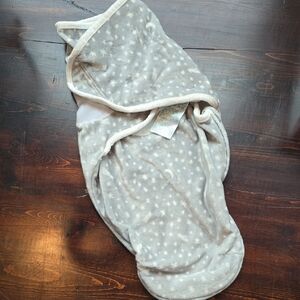 aden + anais Soft Baby Star Swaddle